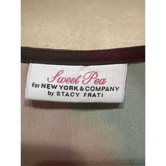 Sweet Pea Stacy Frati New York & Company Blouse Floral Low V Ruffle Neck Sz XXL - Picture 3 of 8